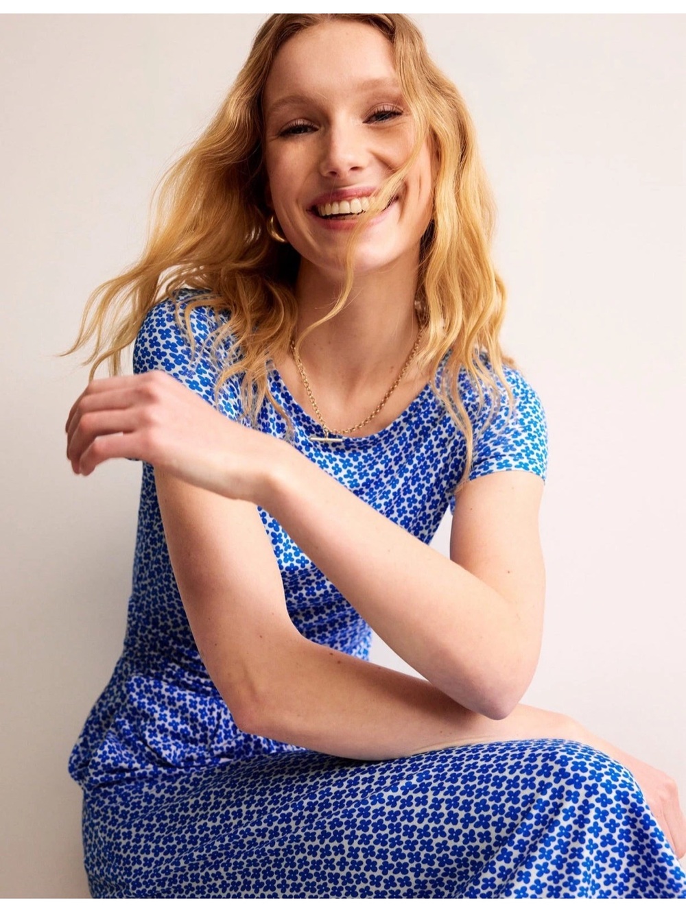 Boden Amelie Brilliant Blue Daisy Bud Print Short Sleeve Dress Knee Length Sz 6 - Picture 2 of 15